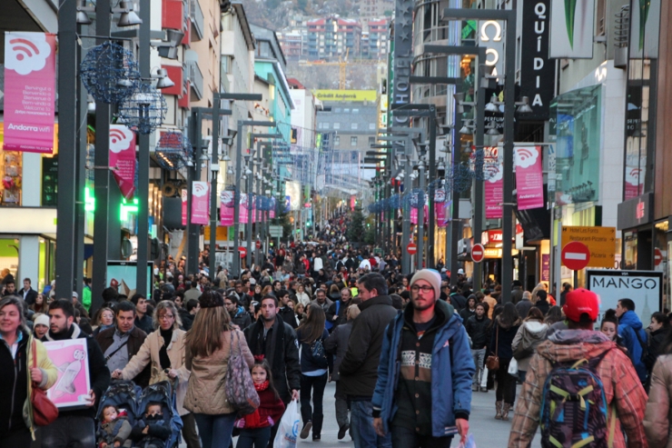 La reactivació del consum és una de les claus en la millora de l'economia.
 